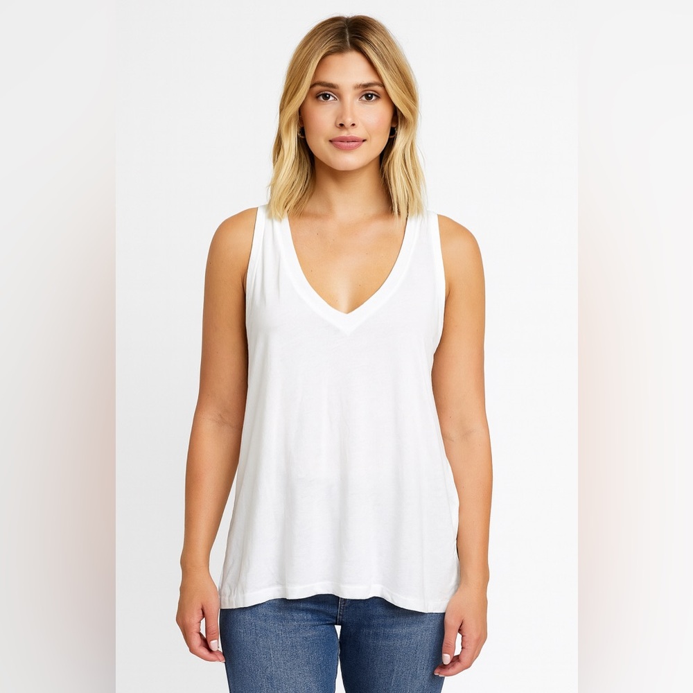 Express Skimming V-Neck White Sleeveless Tank Top M NWT